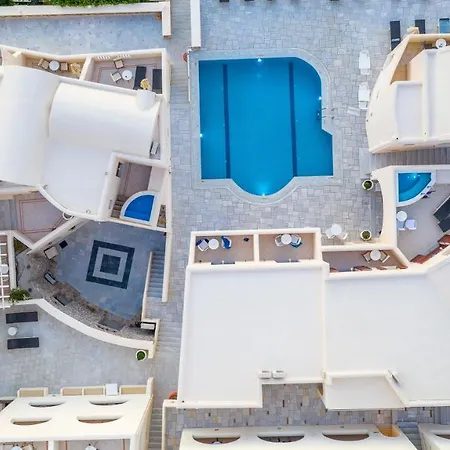 Epavlis & Hotel 4*
