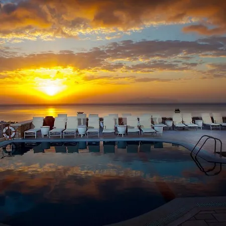 Hotel Epavlis &